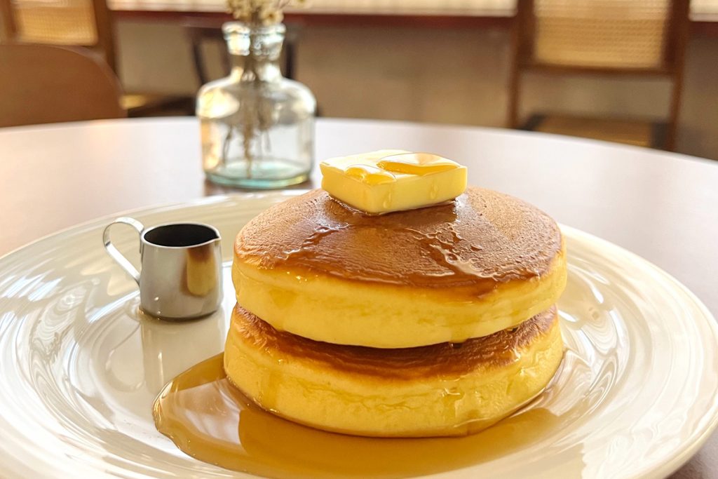 台中 喫茶月滿・月滿小書店