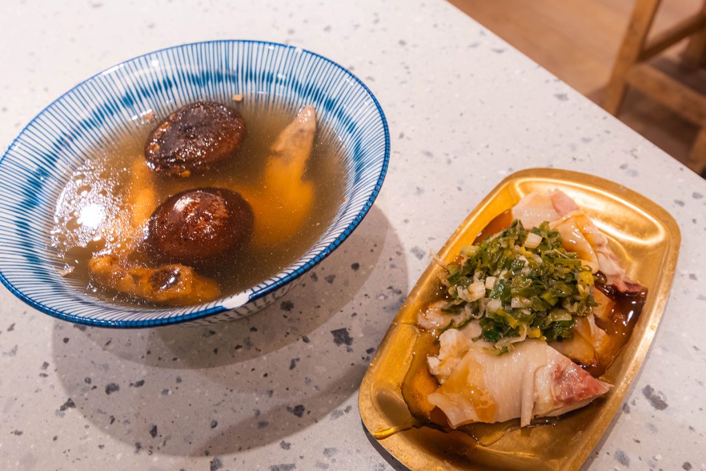 三兩三雞肉飯專賣店