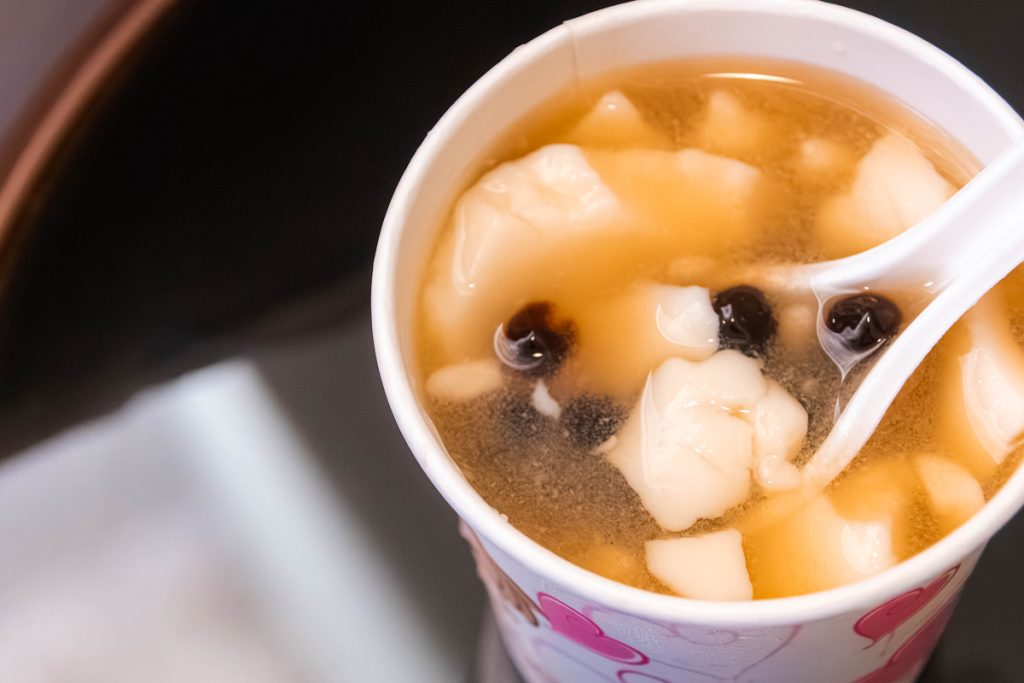 藥局前粉圓豆花